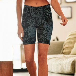 ✨Textured Safari Print Highwaist Biker Shorts✨